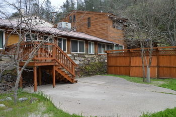 Red Bud Lodge El Portal Exteriér fotografie